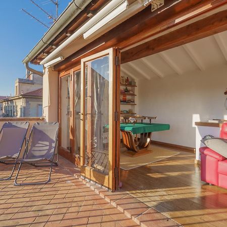 Terrazza Coccode' Spazioso Con Vista Mozzafiato! Лука Екстериор снимка