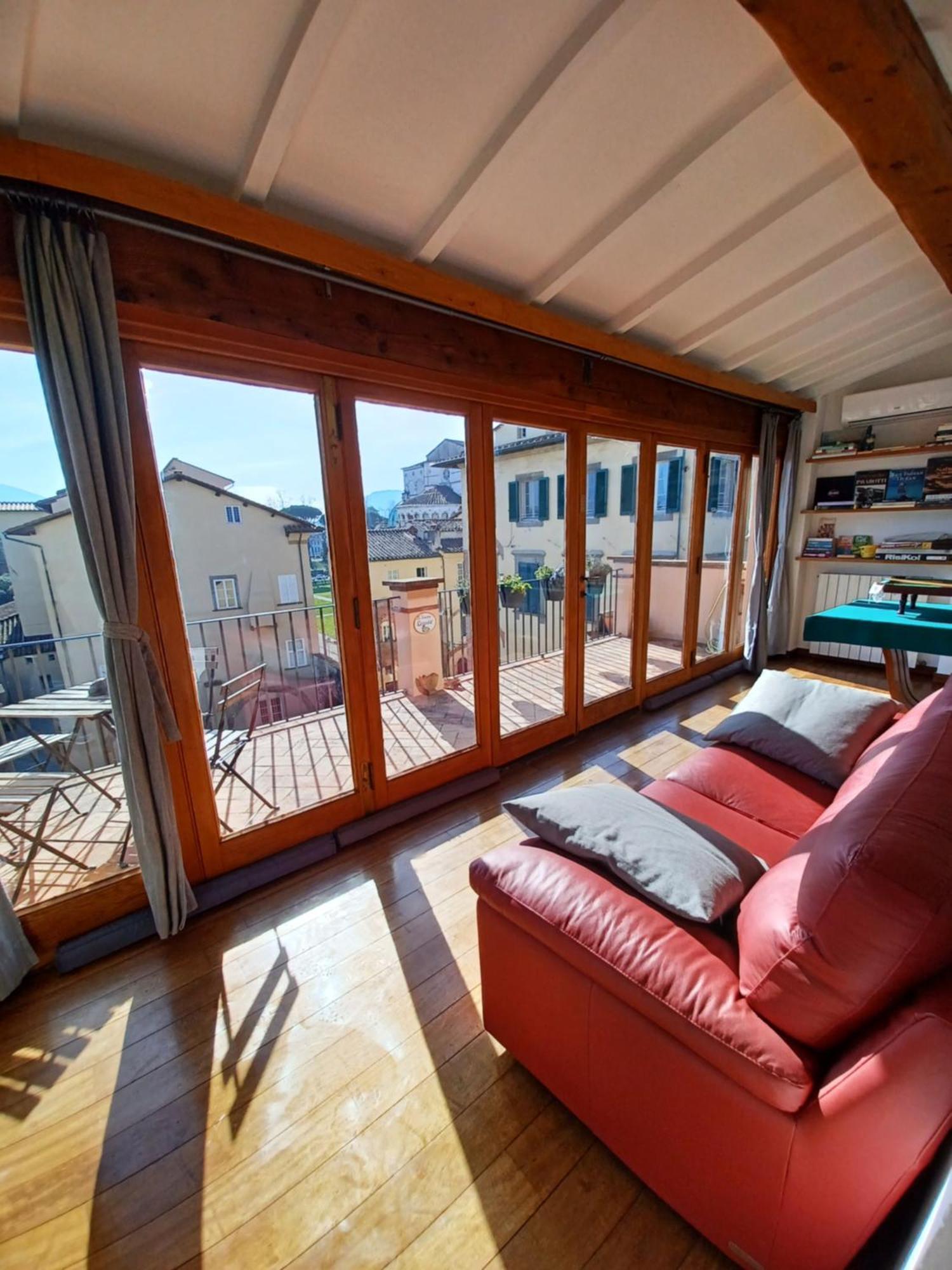 Terrazza Coccode' Spazioso Con Vista Mozzafiato! Лука Екстериор снимка