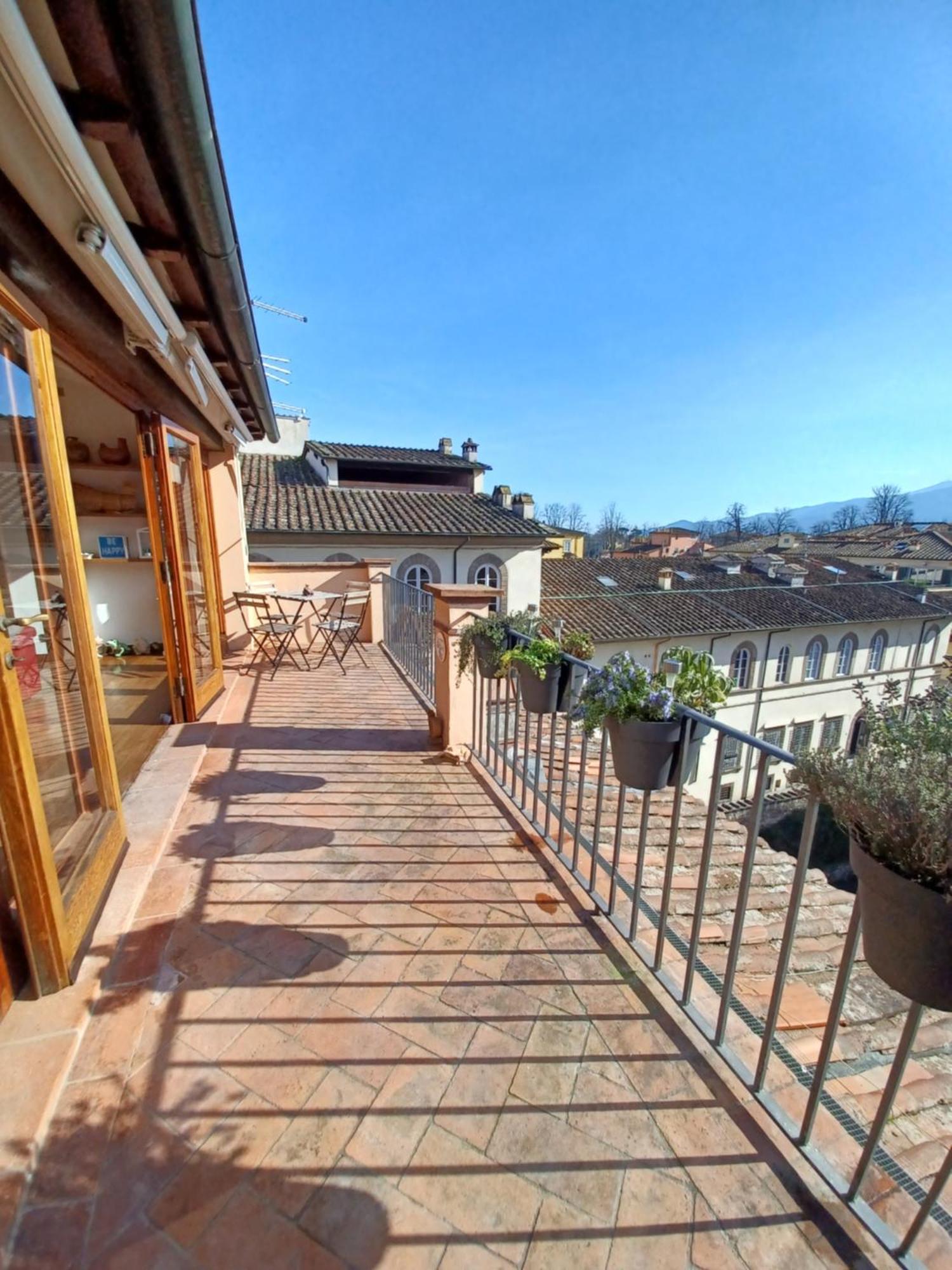 Terrazza Coccode' Spazioso Con Vista Mozzafiato! Лука Екстериор снимка