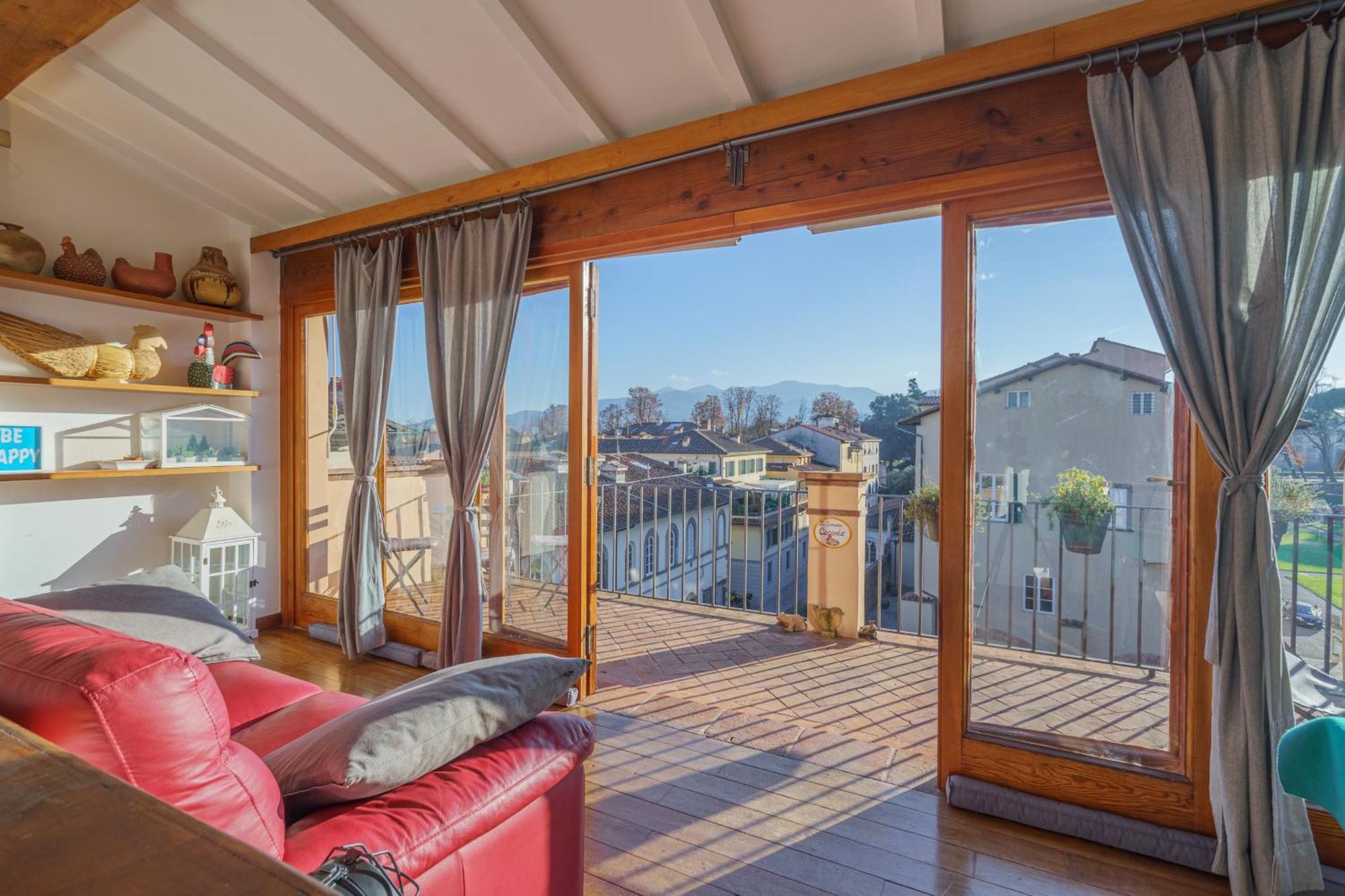 Terrazza Coccode' Spazioso Con Vista Mozzafiato! Лука Екстериор снимка