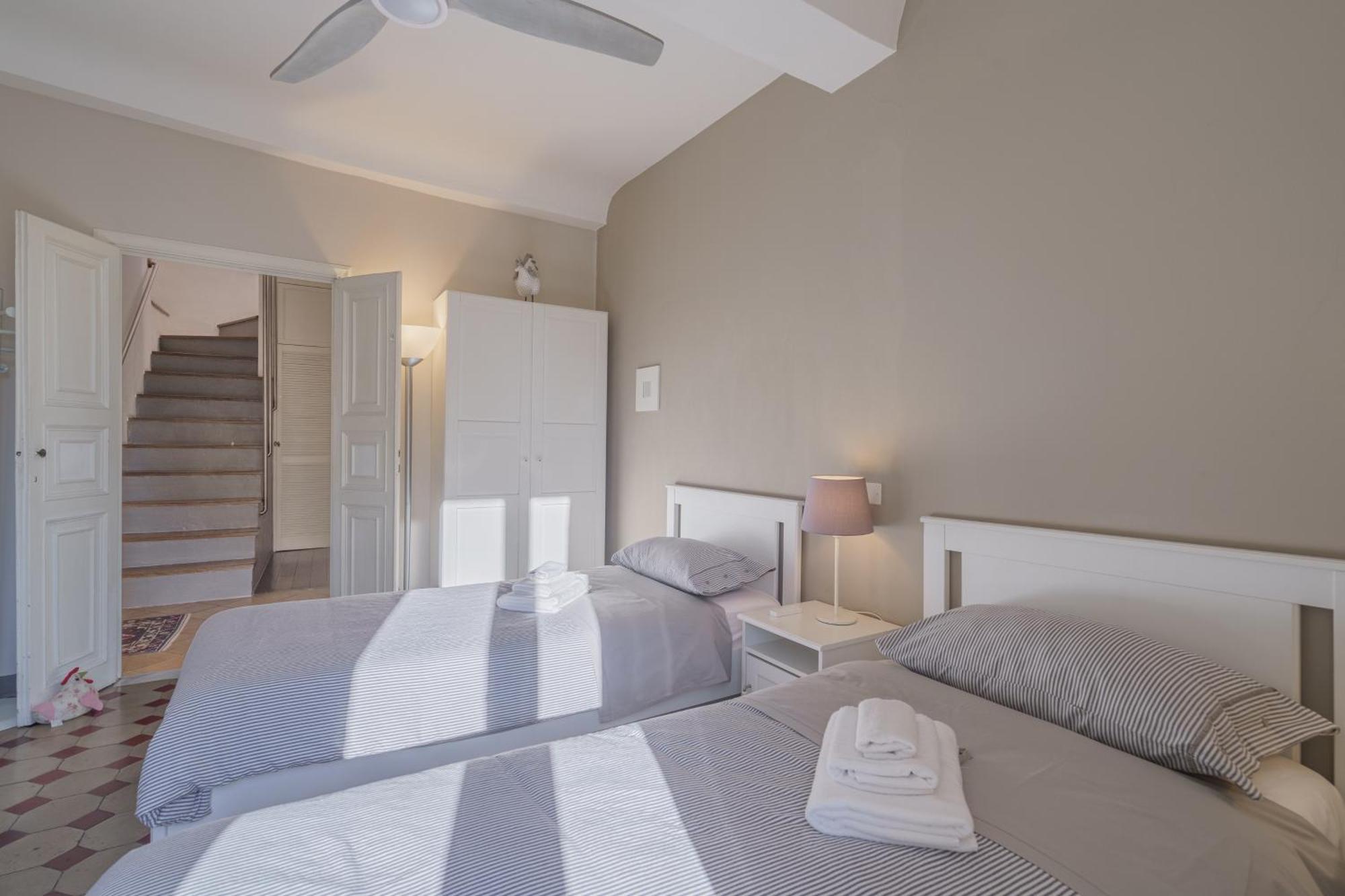 Terrazza Coccode' Spazioso Con Vista Mozzafiato! Лука Екстериор снимка